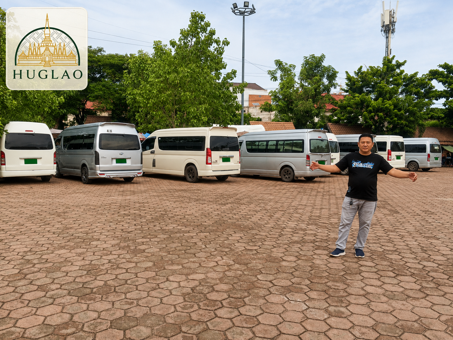 ทีมรถตู้ HUGLAO พร้อมให้บริการเดินทางในลาว